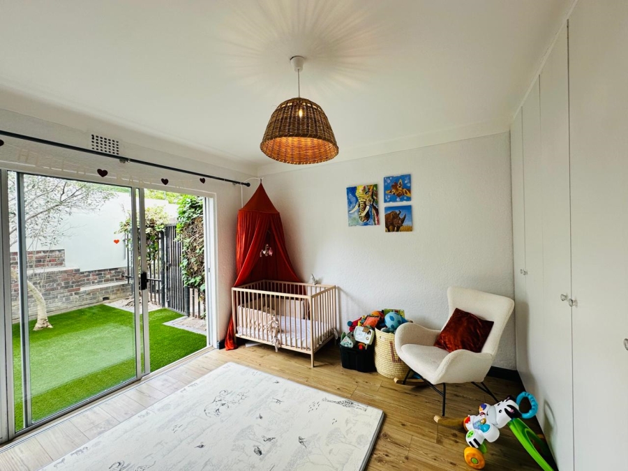 3 Bedroom Property for Sale in Sea Point Western Cape